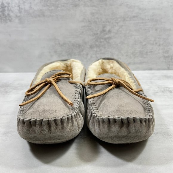 Ugg Dakota Moccasin Fur Lined Slippers - Women's Size 6 - Picture 2 of 8